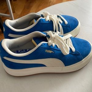 Puma low rise sneakers